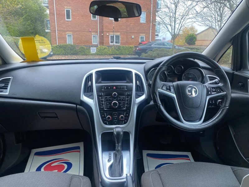 VAUXHALL ASTRA