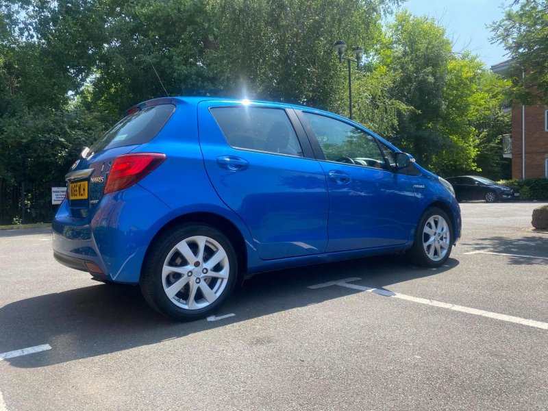 TOYOTA YARIS