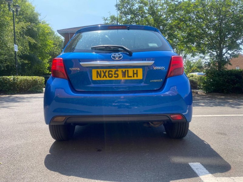 TOYOTA YARIS