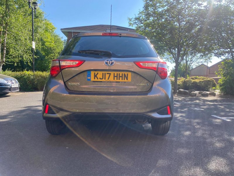 TOYOTA YARIS