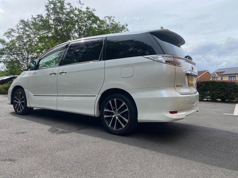 TOYOTA ESTIMA
