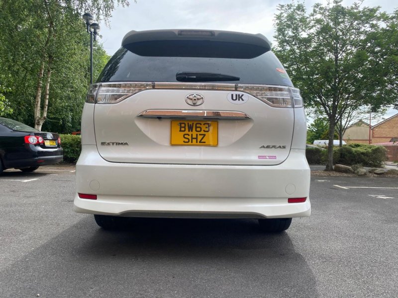 TOYOTA ESTIMA