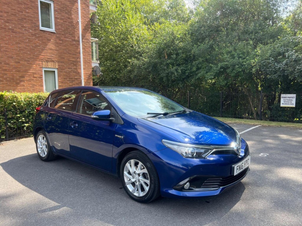 2016 Toyota AURIS