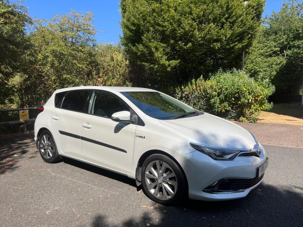 2016 Toyota AURIS