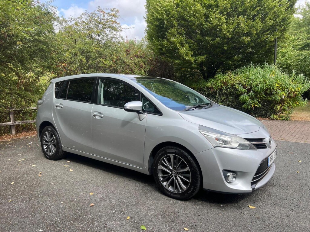 2016 Toyota VERSO